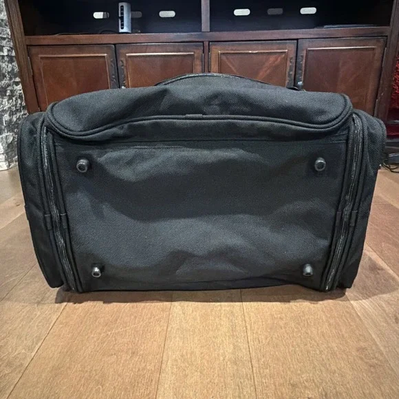 Briggs & Riley Travelware Carry‑On Duffle Bag Black 22x13 – READ - Picture 6 of 7
